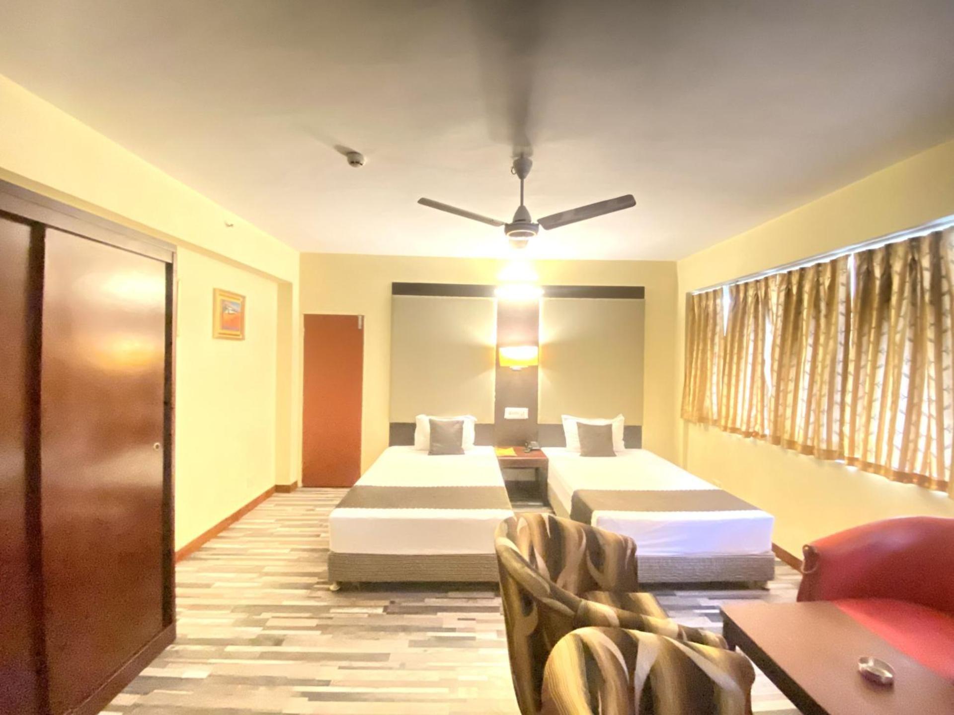 Astoria Hotel Калькутта Экстерьер фото
