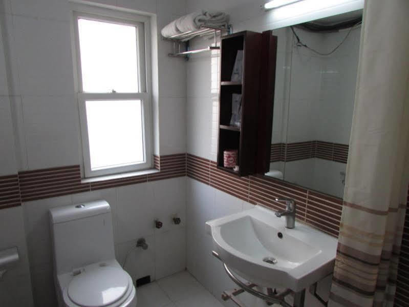 Astoria Hotel Калькутта Экстерьер фото